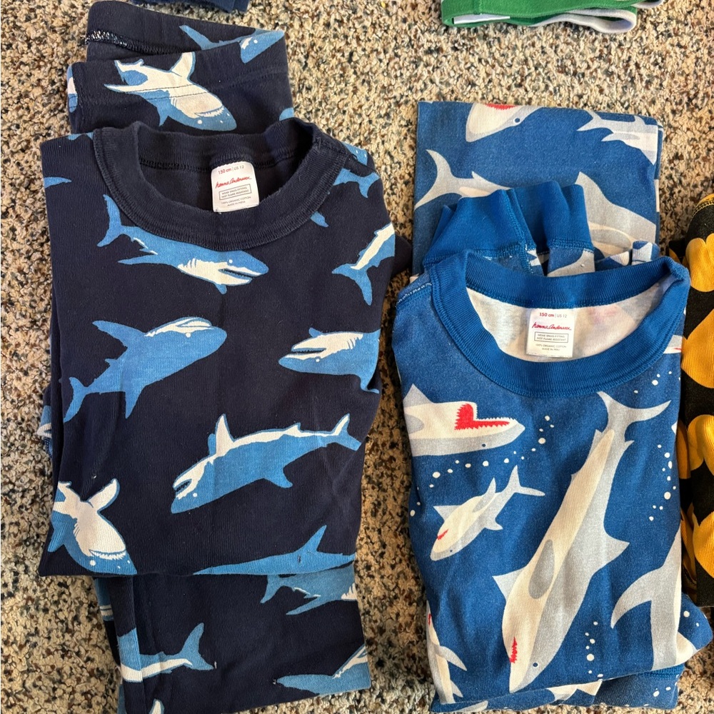 Lot of six pairs of Hanna Andersson long John pajamas, size 150 (size 12). - Picture 2 of 5